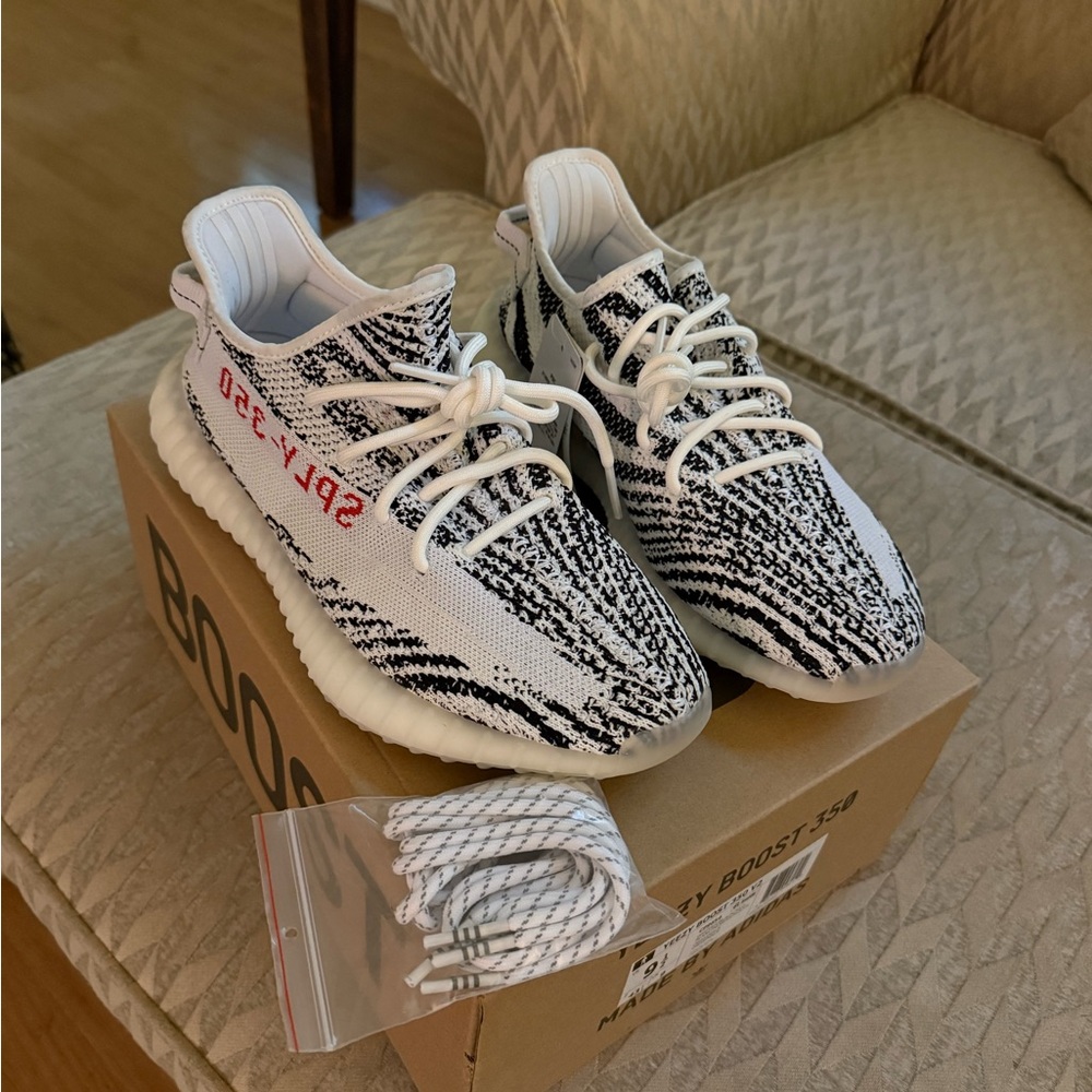 Adidas Yeezy Boost 350 zebra black white NEW IN BOX, RARE HTF size 9.5 sneakers